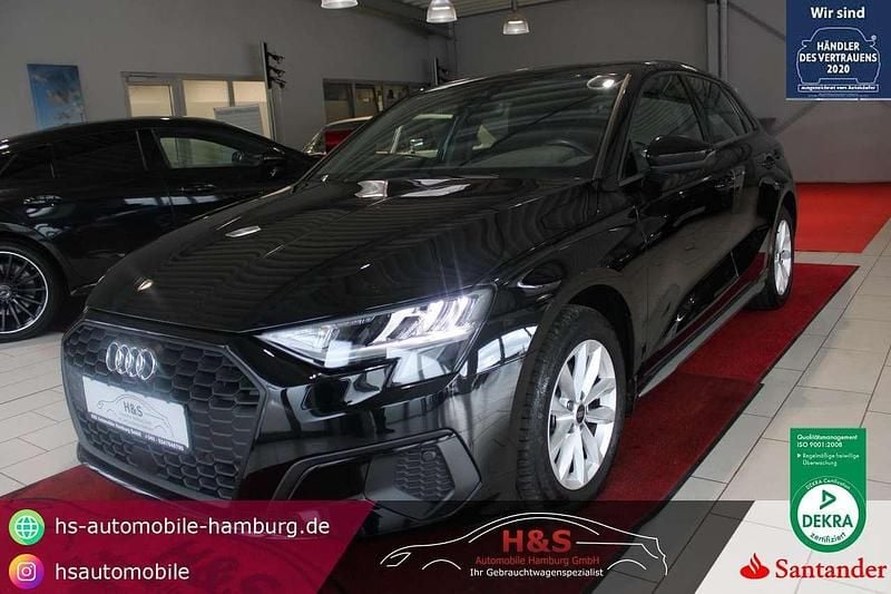 Brillantschwarz Gebraucht 2023 Audi A3 Sportback Basis Kombi | 22.450 € (Superpreis) - Bild 1/4