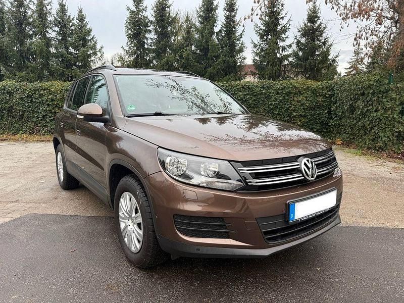 Braun Gebraucht 2011 VW Tiguan SUV | 9.999 € (Fairer Preis) - Bild 1/4