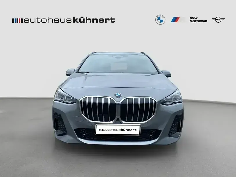 Gebraucht BMW 220 Active Tourer M Sport 156 PS (114 kW) 2026 Grau Van / Kleinbus