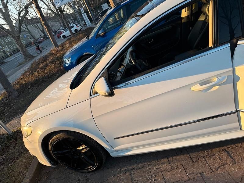 Gebraucht VW Passat R-line 160 PS (117 kW) 2015 Weiß Limousine