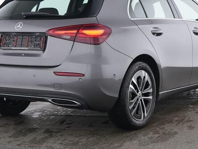 Gebraucht Mercedes A180 Advanced 136 PS (100 kW) 2024 Lack mountaingrau Limousine