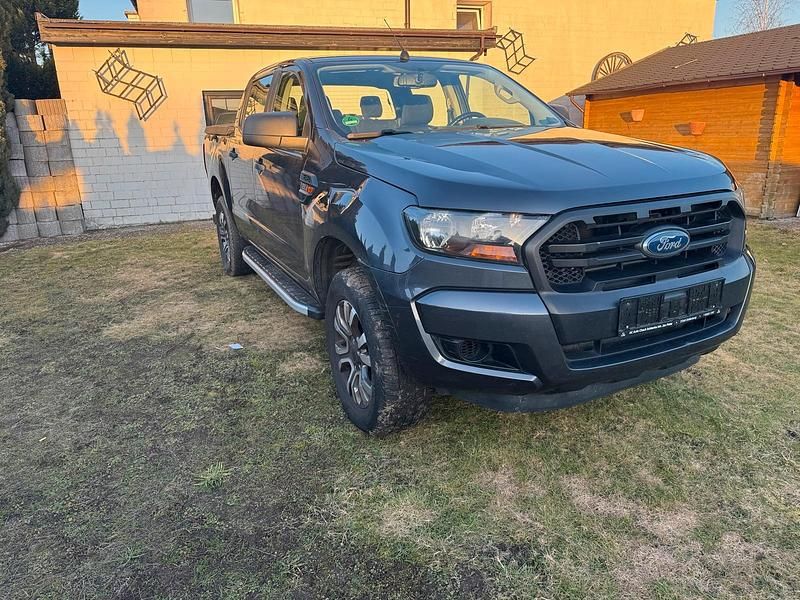 Gebraucht Ford Ranger 160 PS (117 kW) 2017 Grau Pickup