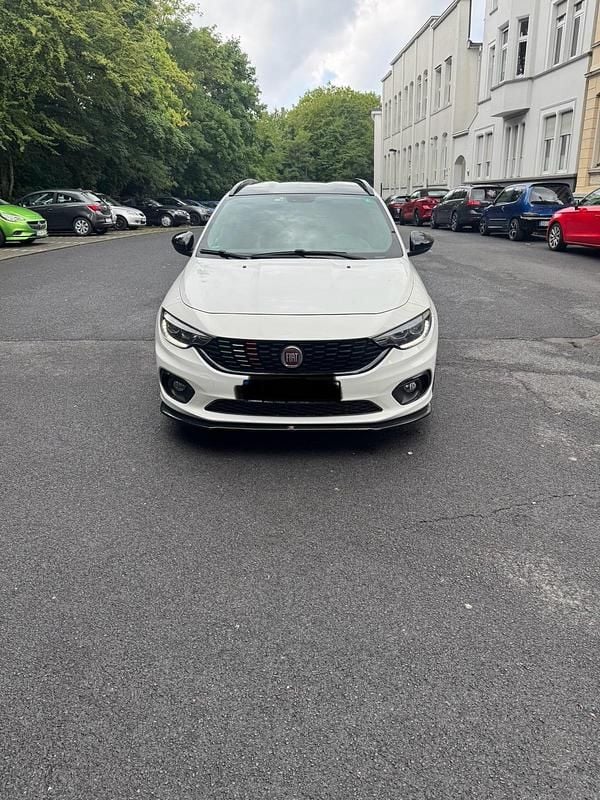 Weiß Gebraucht 2020 Fiat Tipo Kombi | 14.000 € (Etwas zu teuer) - Bild 1/4