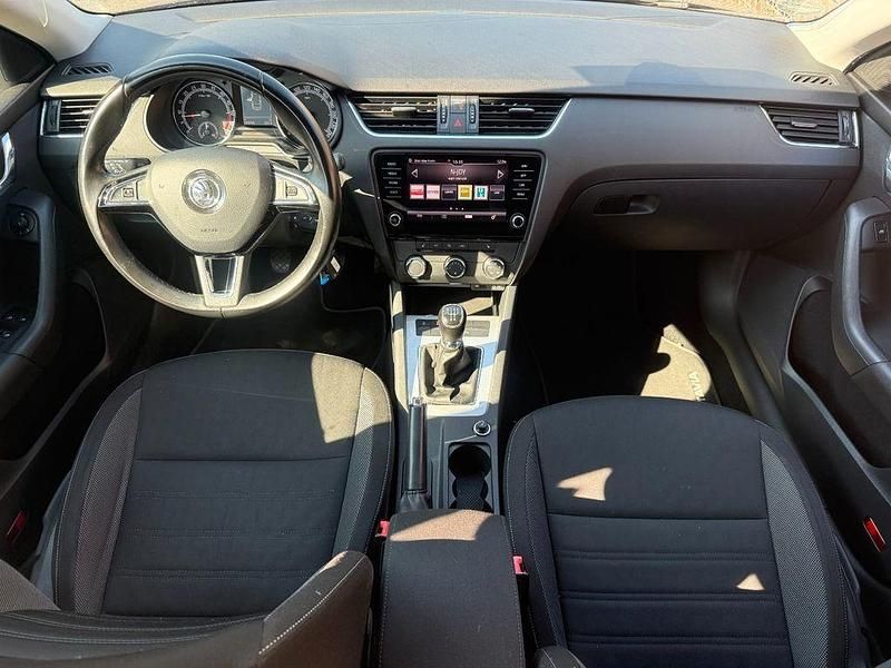 Gebraucht Skoda Octavia Ambition 90 PS (66 kW) 2017 Grau Kombi