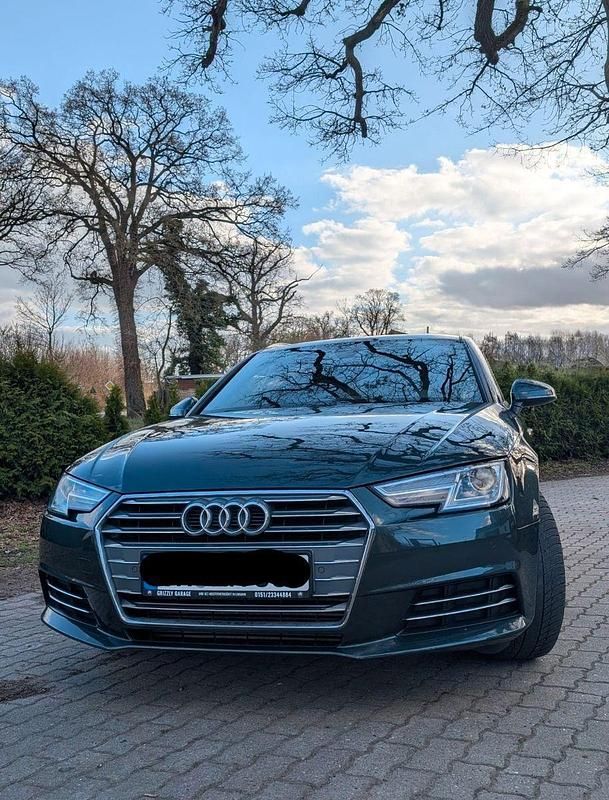 Gebraucht Audi A4 Sport 190 PS (139 kW) 2018 Grün Kombi