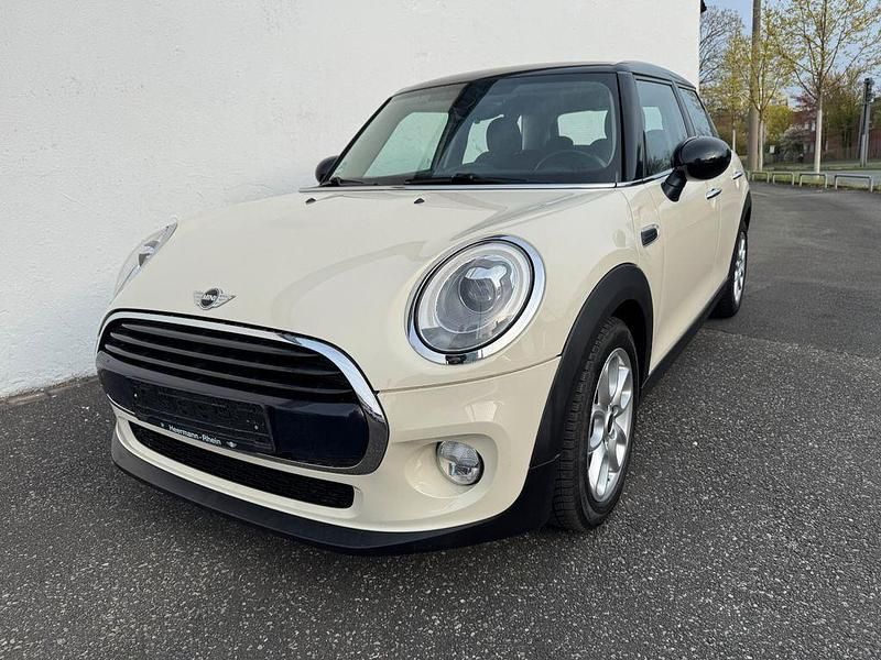 Second-hand Mini Cooper 136 CP (100 kW) 2017 Alb Hatchback