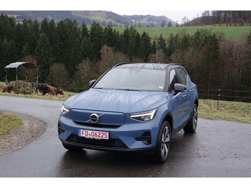 Gebraucht Volvo XC40 Plus 169 kW (231 PS) 2022 Blau SUV