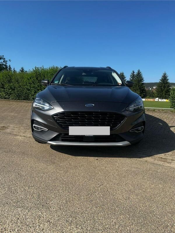 Grau Gebraucht 2019 Ford Focus Active Kombi | 14.000 € (Fairer Preis) - Bild 1/4