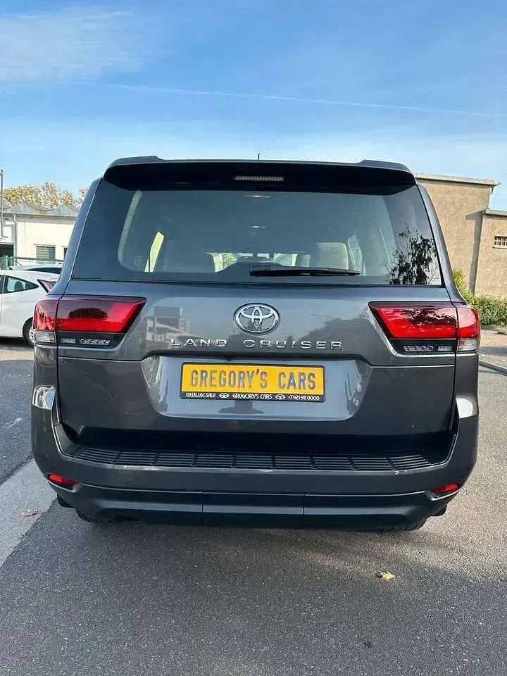 Neu Toyota Land Cruiser 302 PS (222 kW) 2026 Gunmetal grey SUV