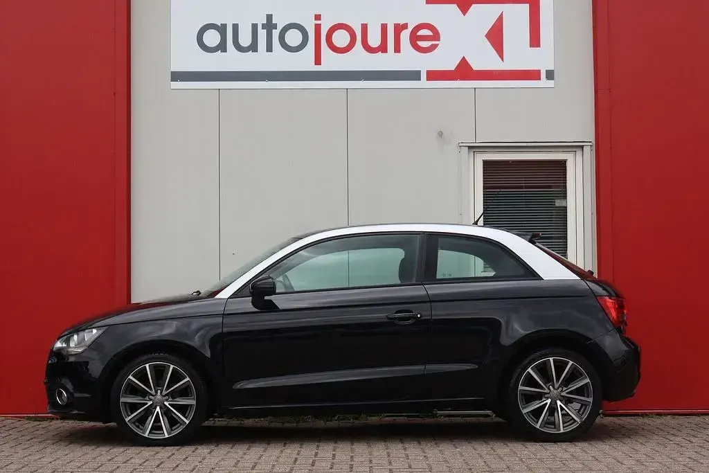 Gebraucht Audi A1 Attraction 86 PS (63 kW) 2011 Schwarz Kleinwagen
