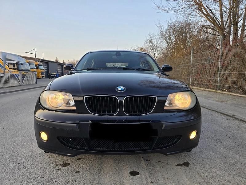 Gebraucht BMW 118 129 PS (94 kW) 2006 Schwarz Kleinwagen