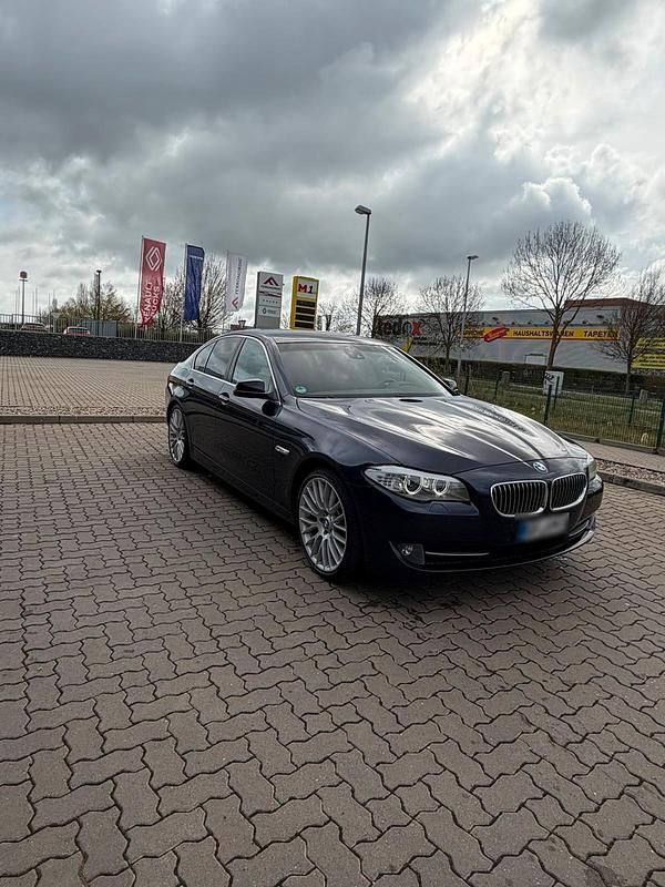 Usata BMW 525 204 CV (150 kW) 2010 Blu Berlina
