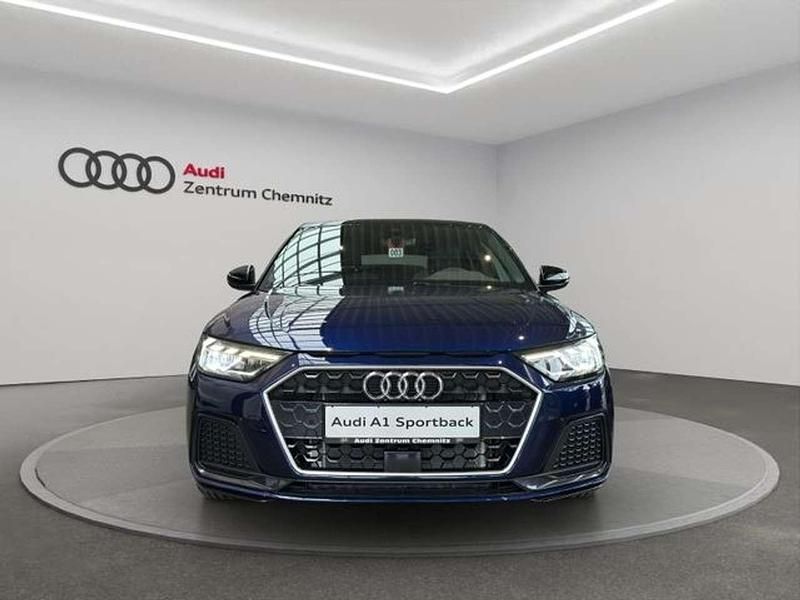 Neu Audi A1 Sportback Advanced Plus 95 PS (69 kW) 2025 Navarrablau metallic Kleinwagen