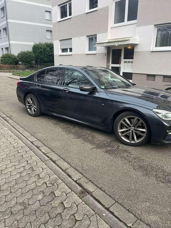 Gebraucht BMW 730 265 PS (194 kW) 2016 Limousine