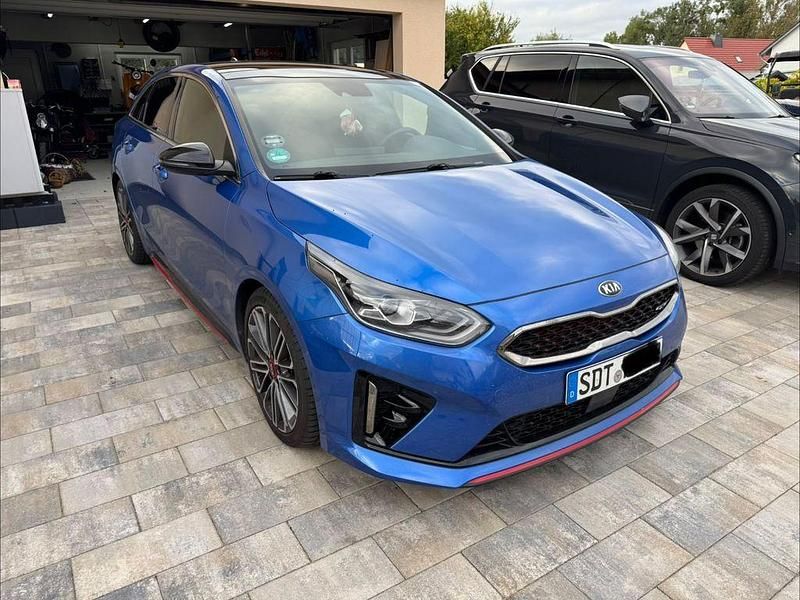 Blau Gebraucht 2020 Kia ProCeed Kleinwagen | 21.450 € (Guter Preis) - Bild 1/4