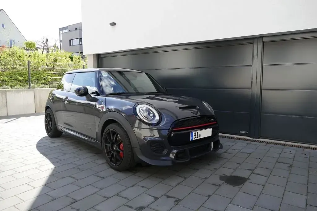 Gebraucht Mini John Cooper Works 231 PS (169 kW) 2018 Grau Kleinwagen