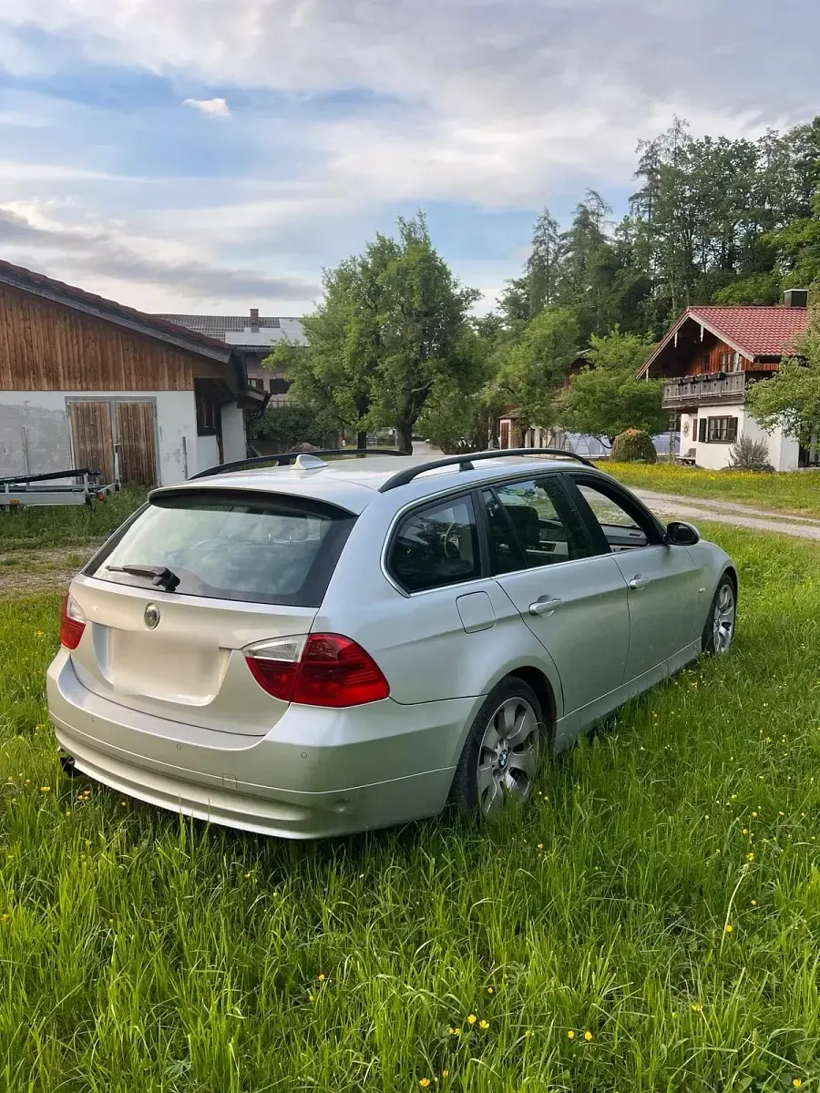 Używany BMW 325 218 KM (160 kW) 2006 Srebrny Kombi