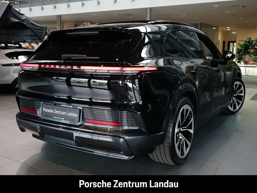 Neu Porsche Cayenne Electric 325 kW (442 PS) 2026 Schwarz SUV