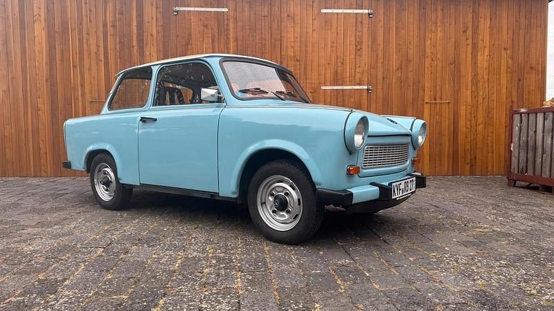 Blau Gebraucht 1989 Trabant 601 Limousine | 8.000 € - Bild 1/4
