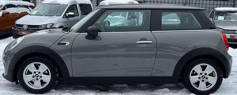 Gebraucht Mini ONE 102 PS (75 kW) 2017 Moonwalk grey (metallic) Kleinwagen