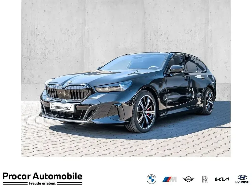 Gebraucht BMW 550e M Sport 313 PS (230 kW) 2025 Kombi