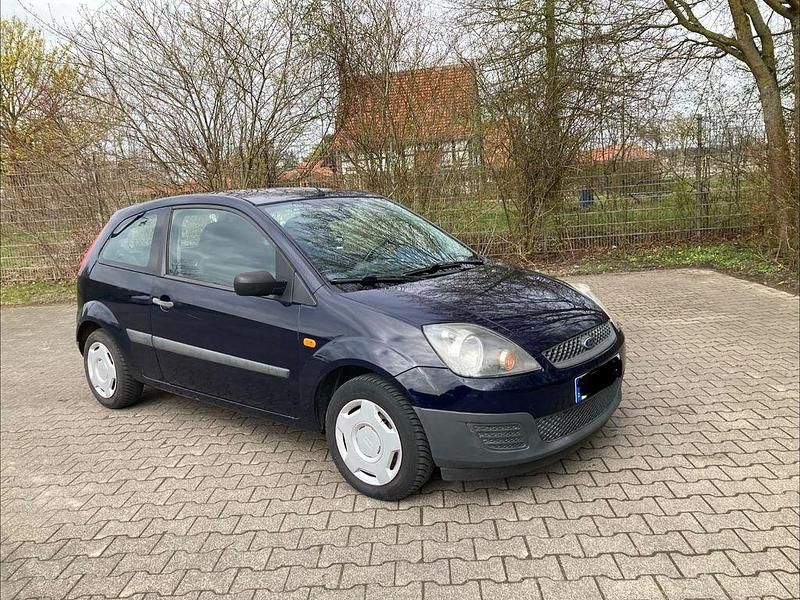 Gebraucht Ford Fiesta Ambiente 60 PS (44 kW) 2006 Blau Kleinwagen