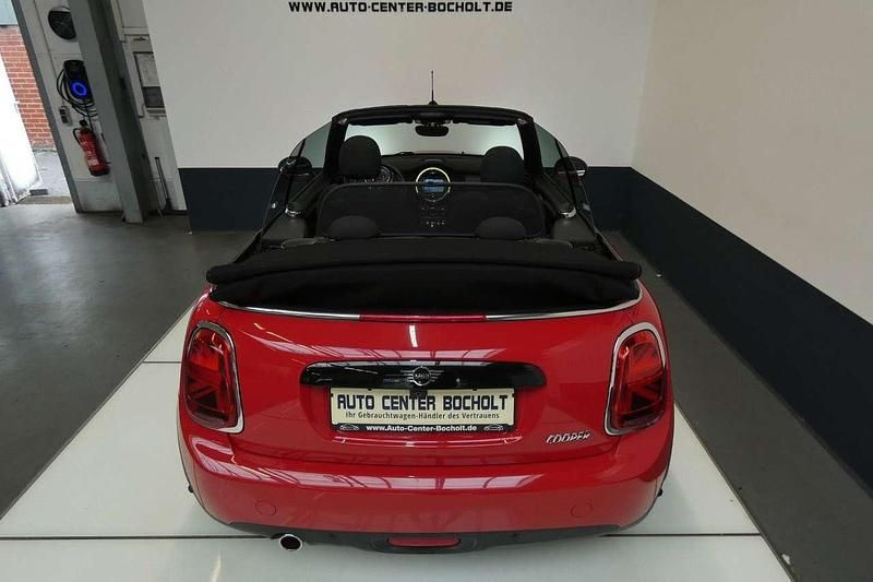 Gebraucht Mini Cooper Cabriolet Chili 136 PS (100 kW) 2019 Chili (solar) red Cabrio