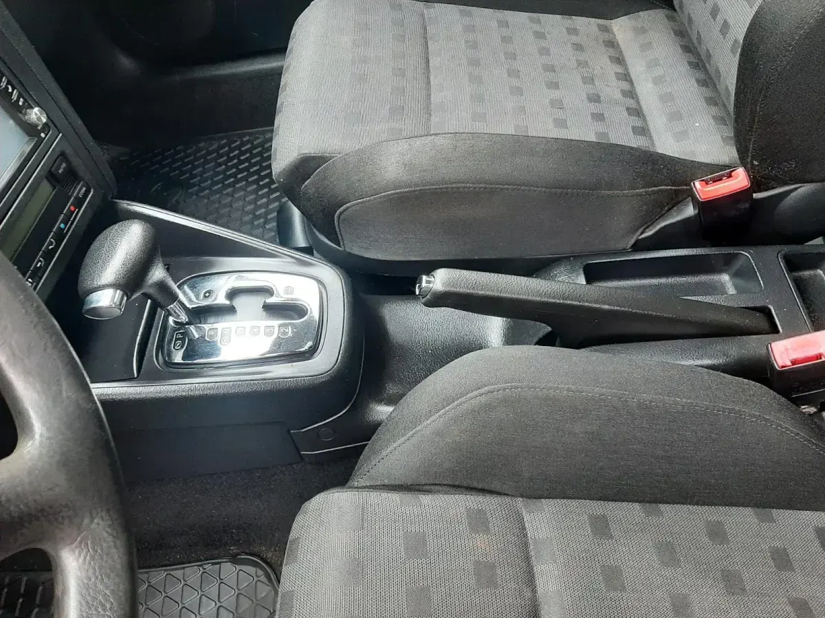 Gebraucht VW Golf IV 100 PS (73 kW) 2005 Grau Limousine