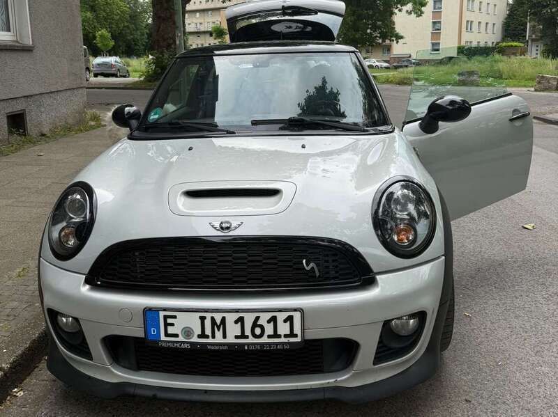 Weiß Gebraucht 2012 Mini Cooper SD Coupé Coupé | 9.200 € - Bild 1/4