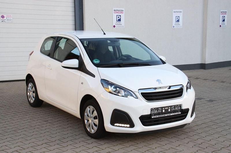 Gebraucht Peugeot 108 Active 72 PS (52 kW) 2020 Weiß Kleinwagen