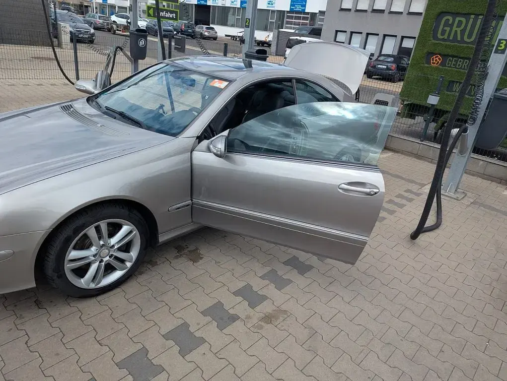 Gebraucht Mercedes CLK200 Avantgarde 184 PS (135 kW) 2007 Grau Coupé