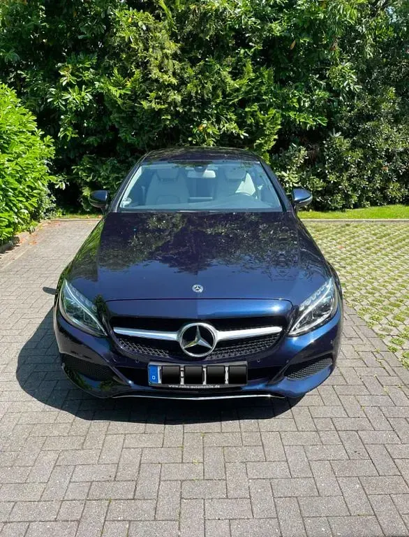 Gebraucht Mercedes C180 156 PS (114 kW) 2018 Blau
