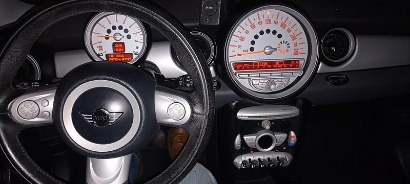 Gebraucht Mini ONE 95 PS (69 kW) 2008 Schwarz Kleinwagen