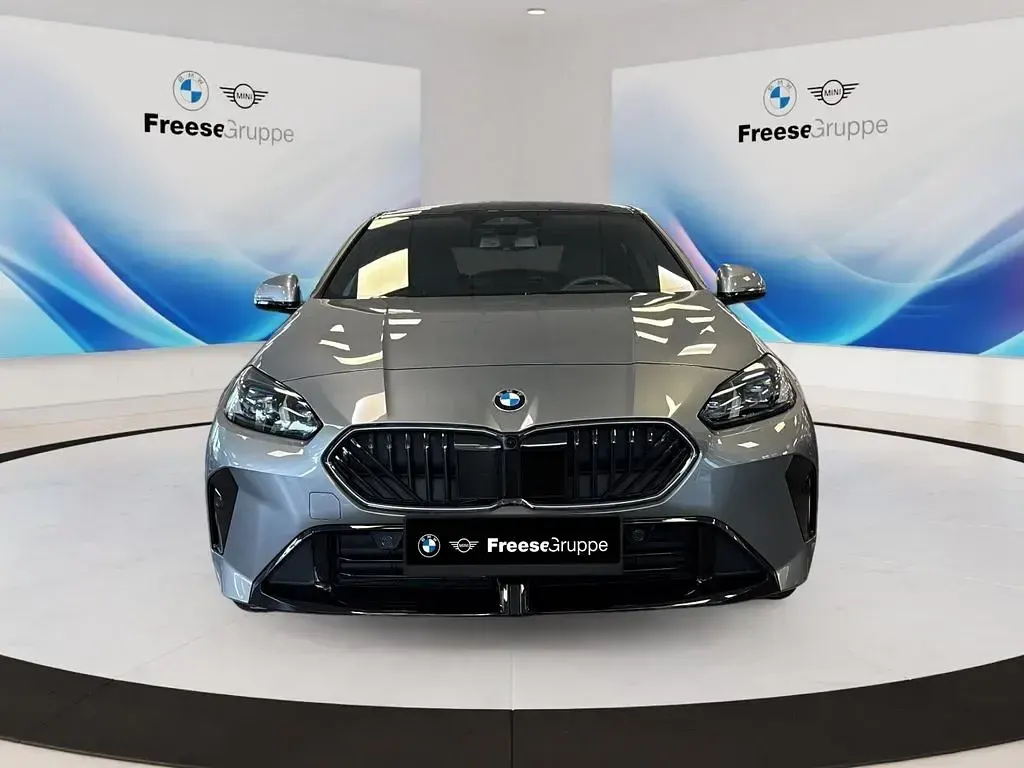 Używany BMW 220 Performance 170 KM (125 kW) 2025 Srebrny Coupe