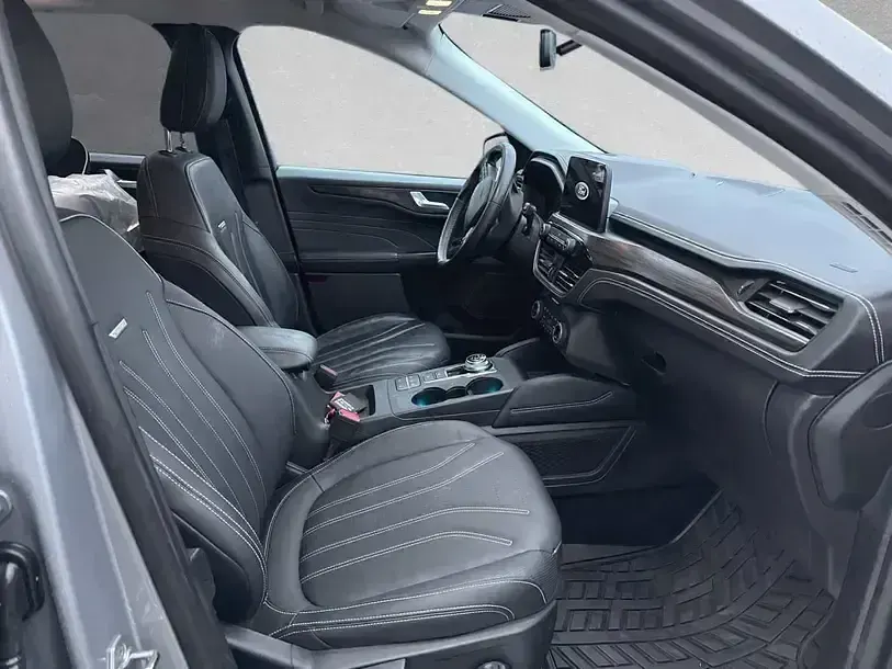 Gebraucht Ford Kuga Vignale 225 PS (165 kW) 2021 Silber SUV