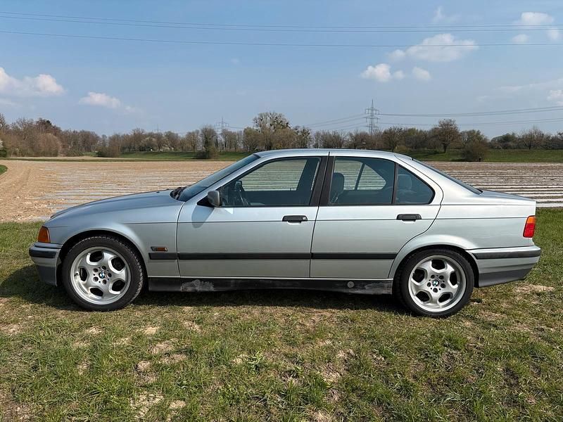 Second-hand BMW 320 150 CP (110 kW) 1996 Argintiu Berlinǎ