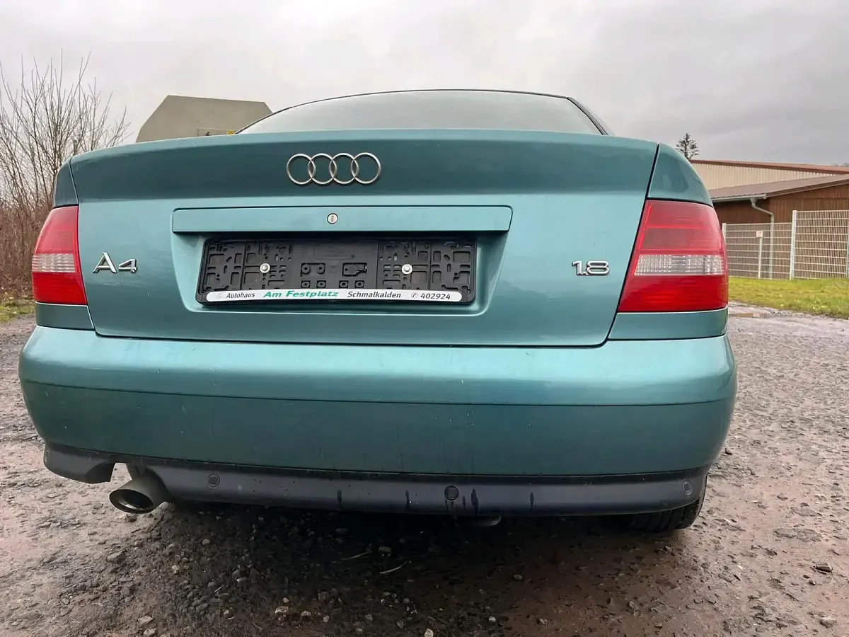Occasion Audi A4 125 ch (91 kW) 1999 Vert Berline