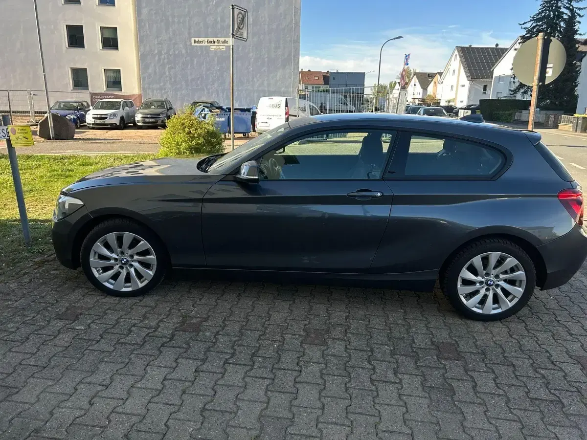 Gebraucht BMW 116 136 PS (100 kW) 2013 Grau Kleinwagen