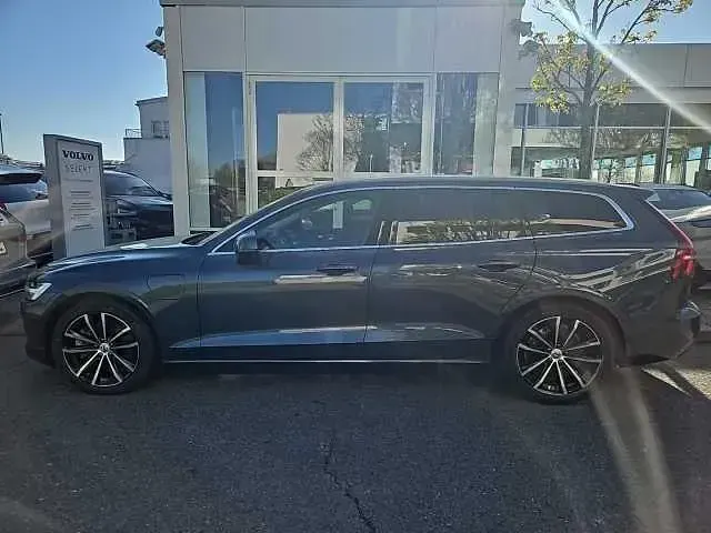 Gebraucht Volvo V60 257 PS (189 kW) 2025 Kombi