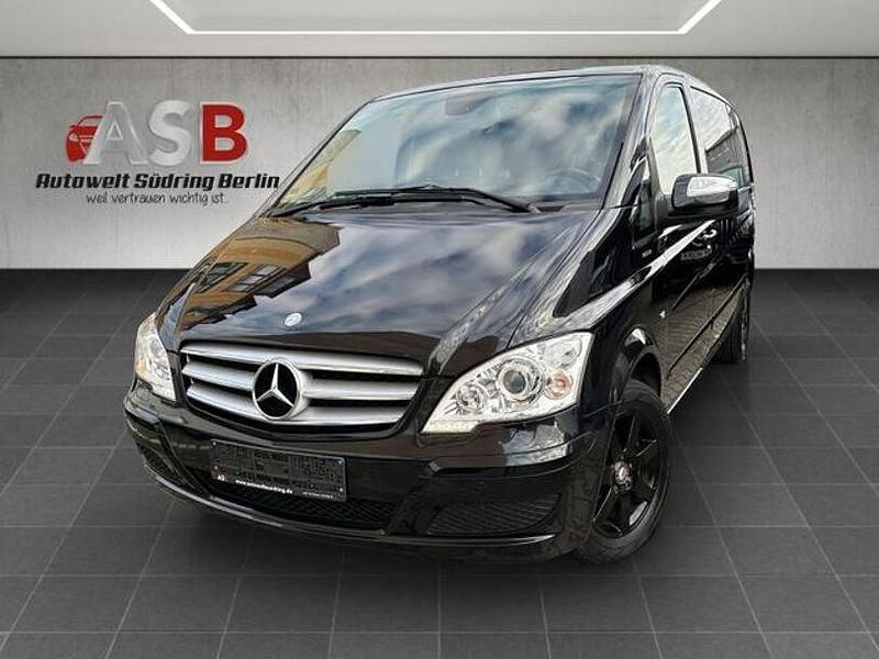 Obsidianschwarz metallic Gebraucht 2012 Mercedes Viano Edition Van / Kleinbus | 18.999 € (Fairer Preis) - Bild 1/4