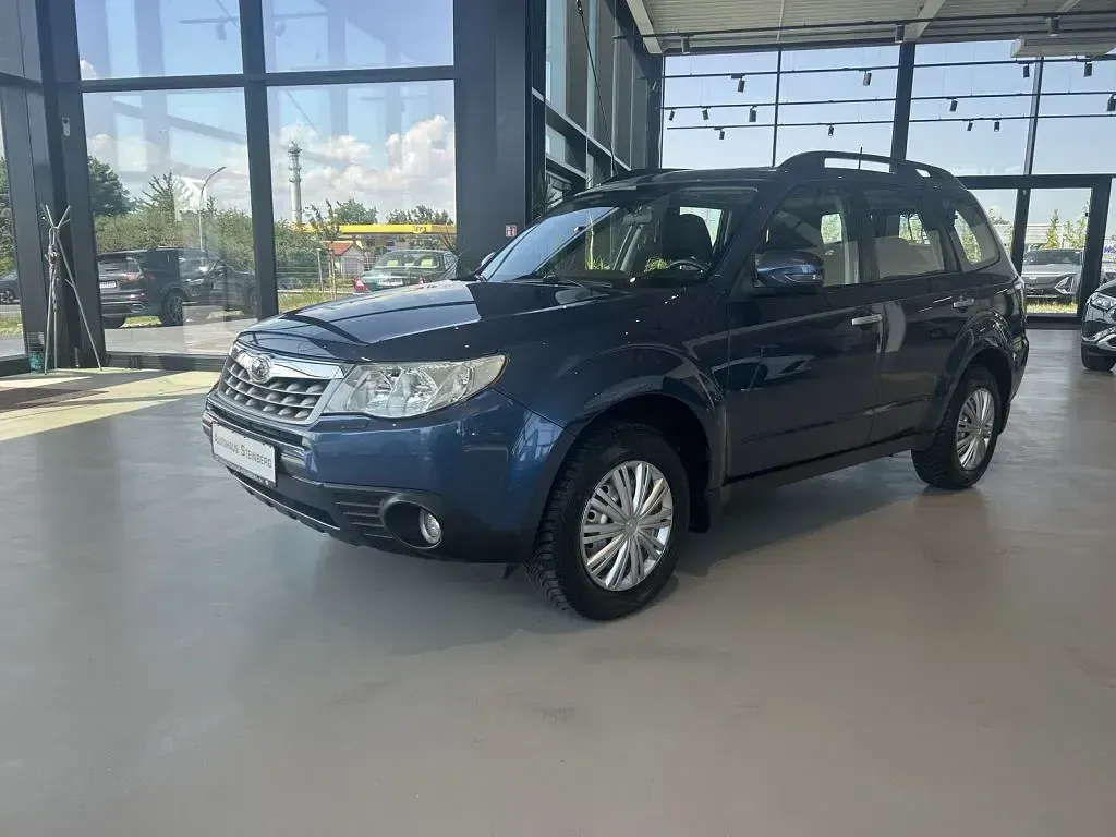 Gebraucht Subaru Forester Comfort 150 PS (110 kW) 2012 Blau (metallic) SUV