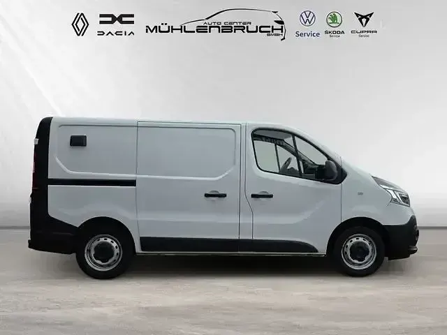 Gebraucht Renault Trafic Komfort 120 PS (88 kW) 2021 Weiß Van / Kleinbus
