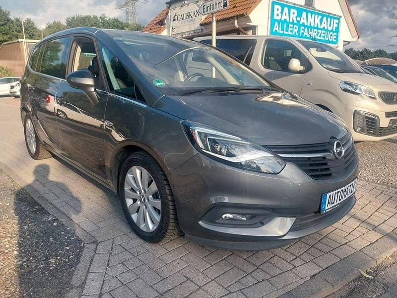 Grau Gebraucht 2017 Opel Zafira Business Van / Kleinbus | 11.800 € (Guter Preis) - Bild 1/4