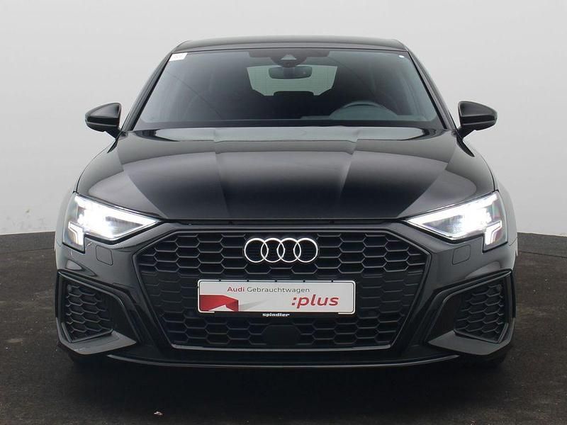 Gebraucht Audi A3 S-Line 110 PS (80 kW) 2023 Mythosschwarz metallic Limousine