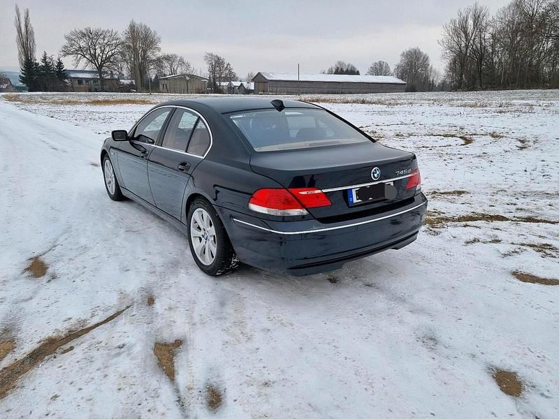 Gebraucht BMW 745 400 PS (294 kW) 2005 Blau Limousine
