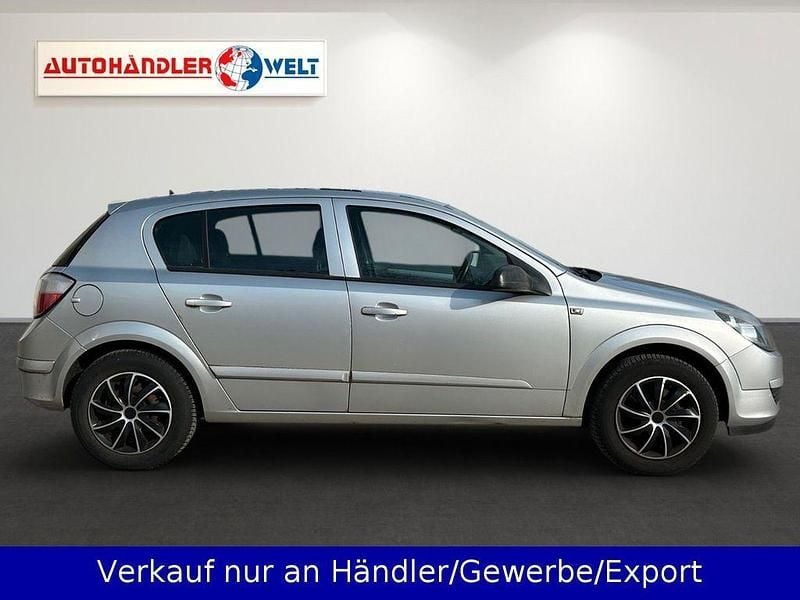 Gebraucht Opel Astra 90 PS (66 kW) 2006 Silber Limousine