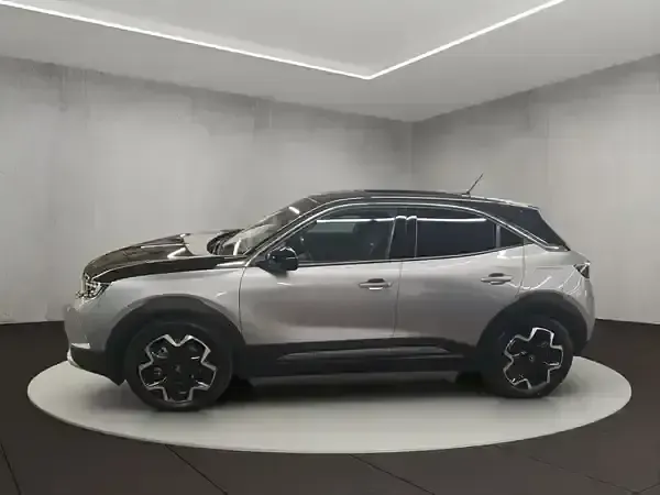 Gebraucht Opel Mokka-e Ultimate 100 kW (136 PS) 2022 Quarz silber (metallic) SUV
