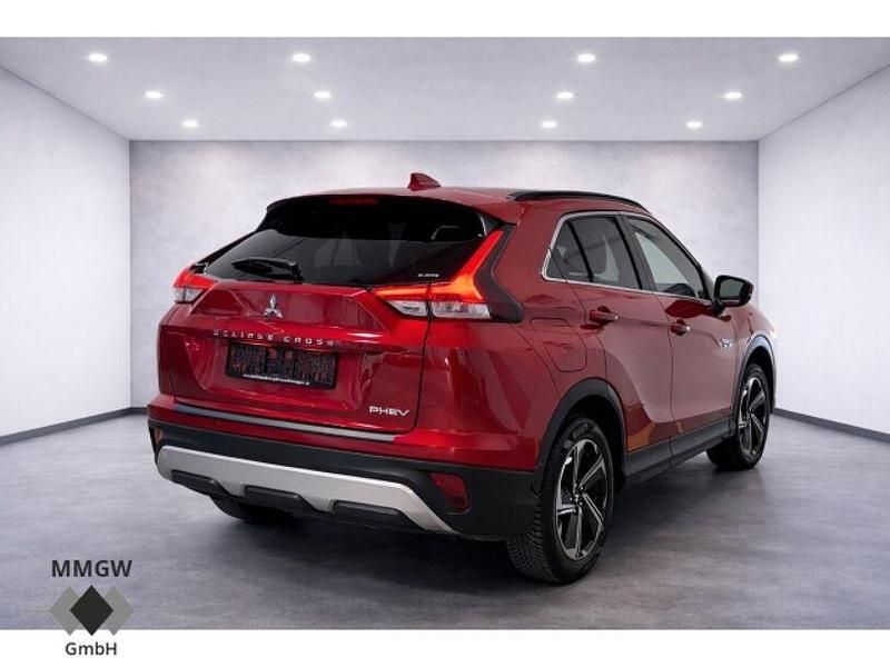 Gebraucht Mitsubishi Eclipse Cross Plus 188 PS (138 kW) 2022 Red diamond SUV