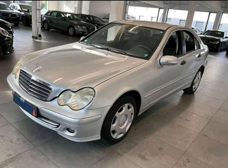 Gebraucht Mercedes C180 143 PS (105 kW) 2006 Iridiumsilber  metalliclack Limousine