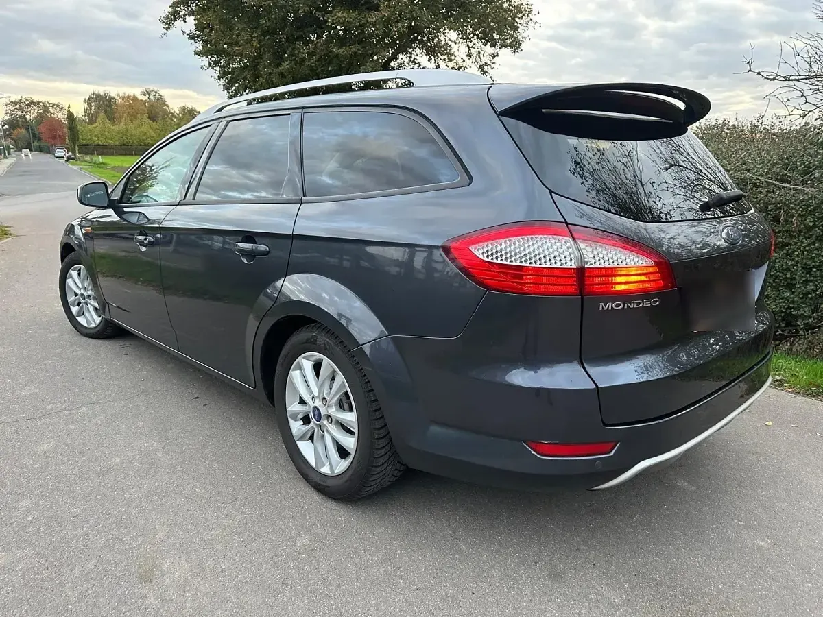 Gebraucht Ford Mondeo 2010 Blau Kleinwagen
